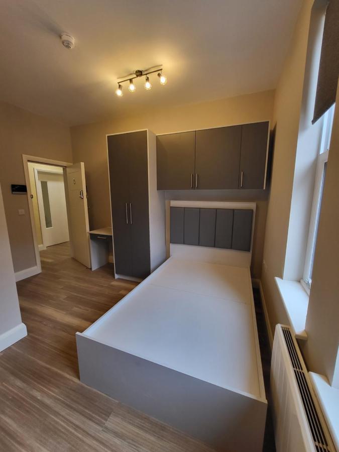Sands House - Luxury Modern Studios With Secure Parking In Epsom, Surrey Værelse billede